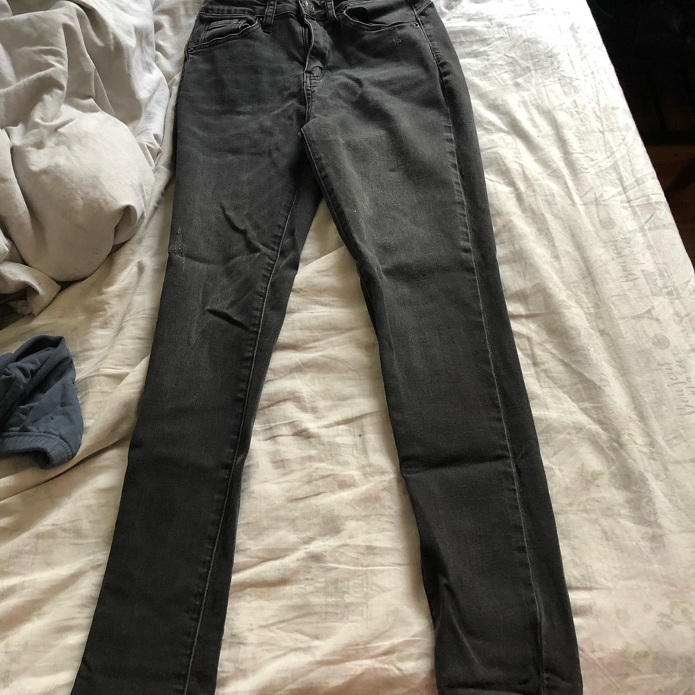 Black jeans. Normal rise. Skinny